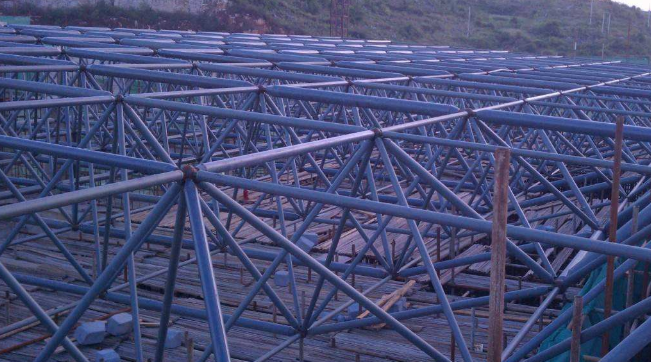 青岛概述网架加工中对钢材的质量的过细恳求